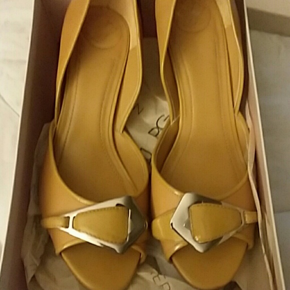 Bcbg yellow open toe heels - Picture 6 of 6